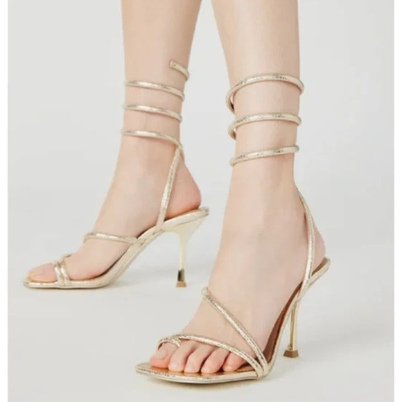 Steve Madden Shantelle Ankle Wrap Strappy Square Toe Sandals Gold Snake 8.5 - Picture 1 of 10